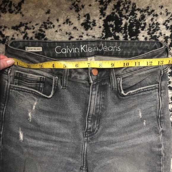 SOLD Calvin Klein Jeans - Picture 4 of 6